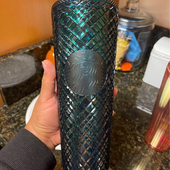 Starbucks cups - Picture 6 of 7